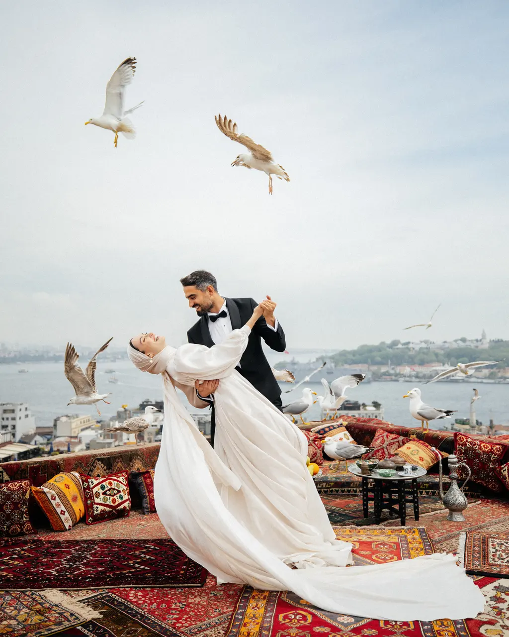 Anastasia & Emra, İstanbul dış çekimi — kare 6