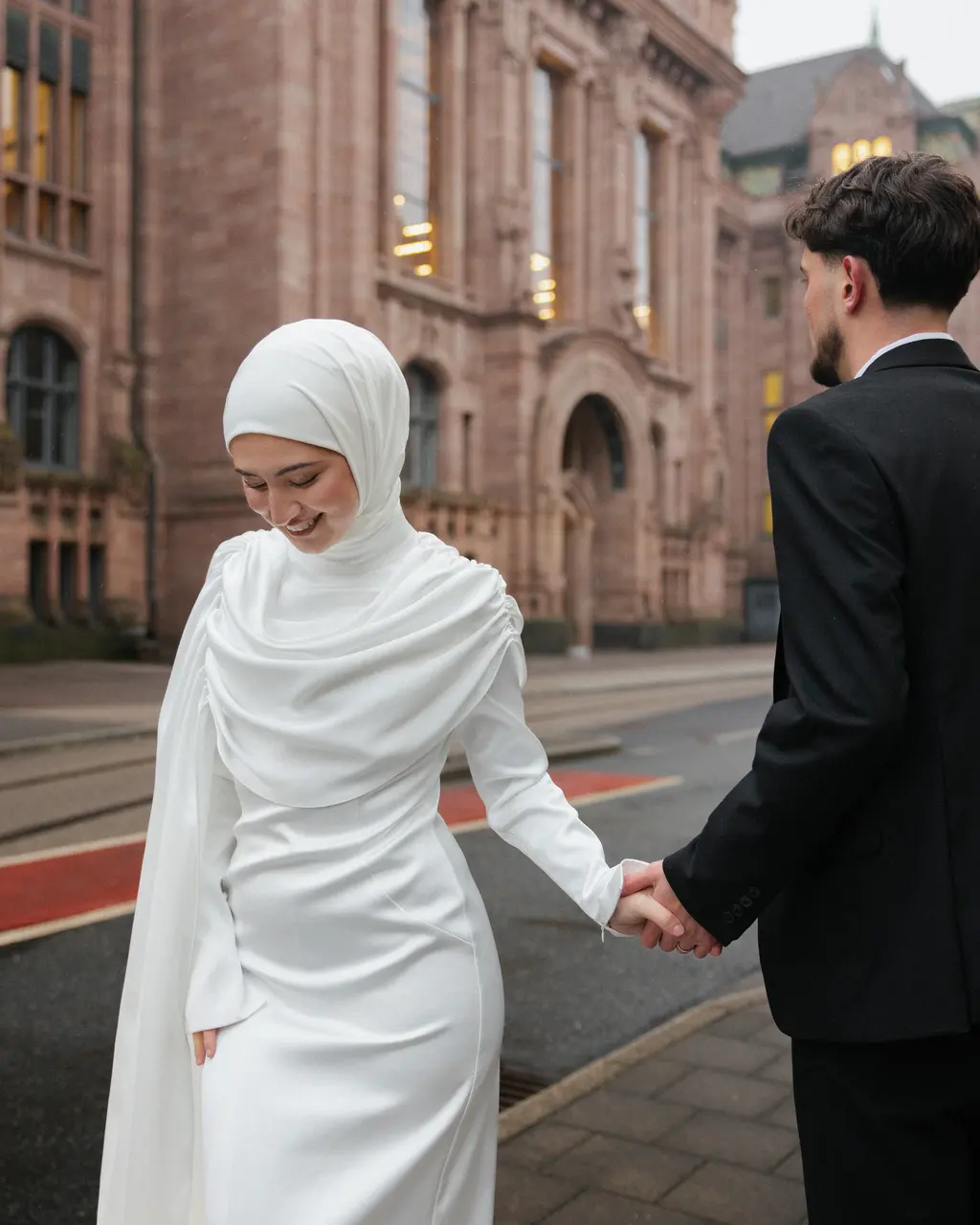 Dilara & Mert, Düsseldorf dış çekimi — kare 17