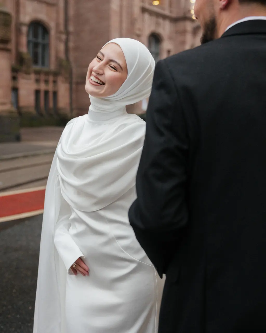 Dilara & Mert, Düsseldorf dış çekimi — kare 18