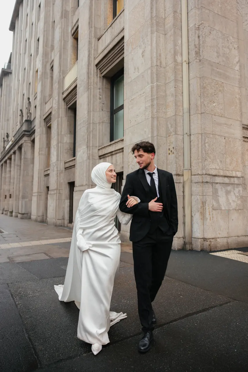 Dilara & Mert, Düsseldorf dış çekimi — kare 22