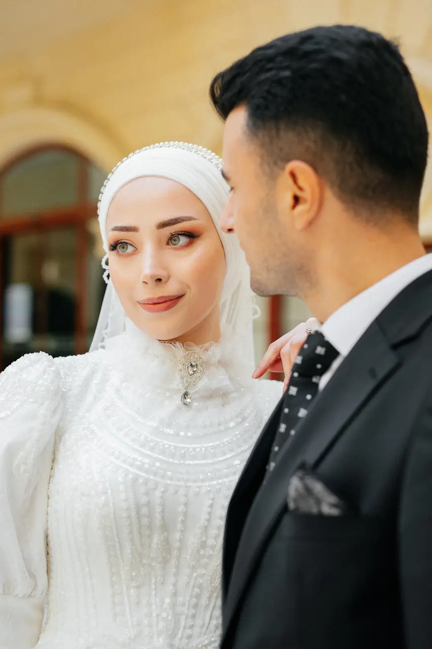 Duygu & Berkay, Büyükçekmece Belediye Binası dış çekimi — kare 3