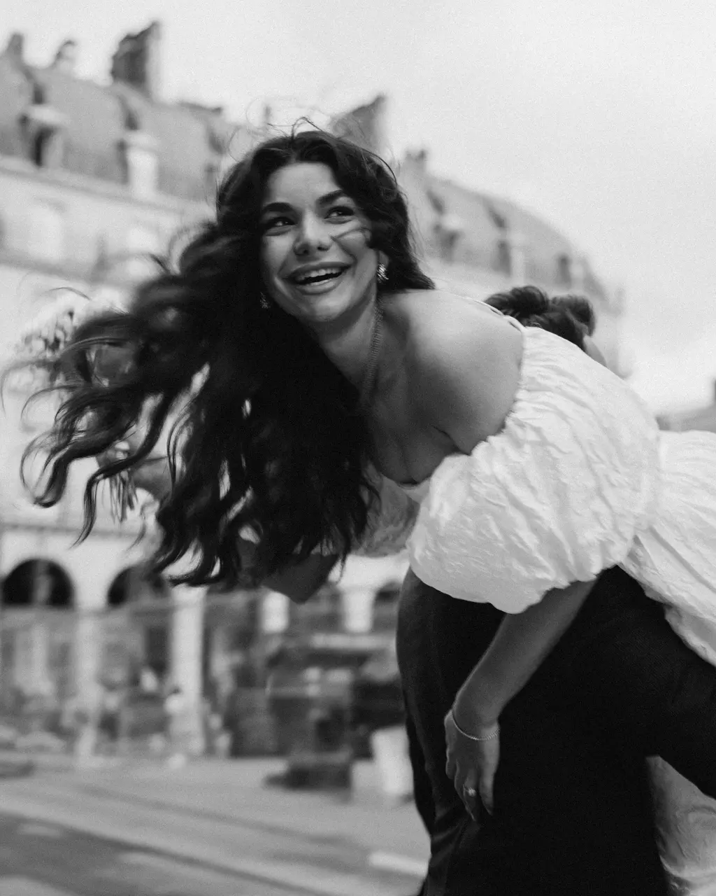 Ekin Su & Ayberk — Paris çekimi