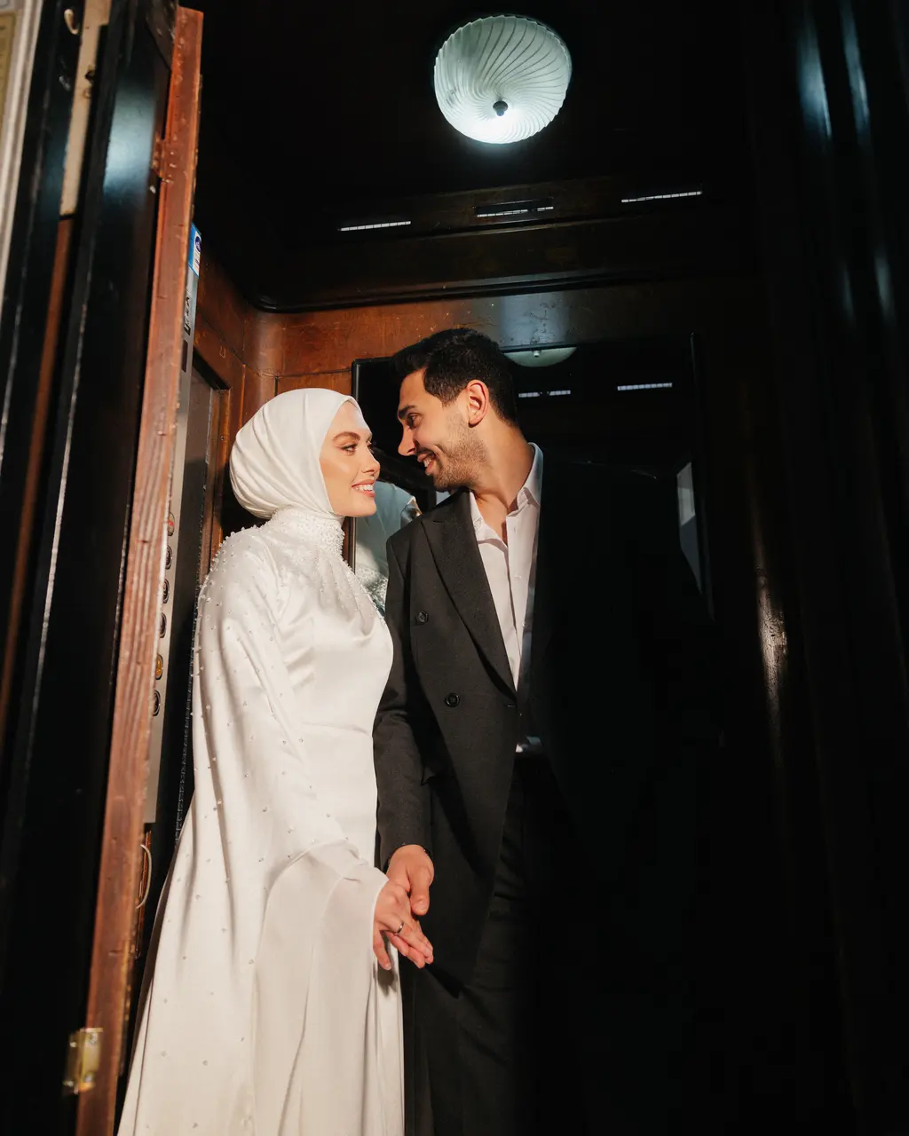 Emine Nur & Muhammet, Zarif Studio çekimi — kare 17