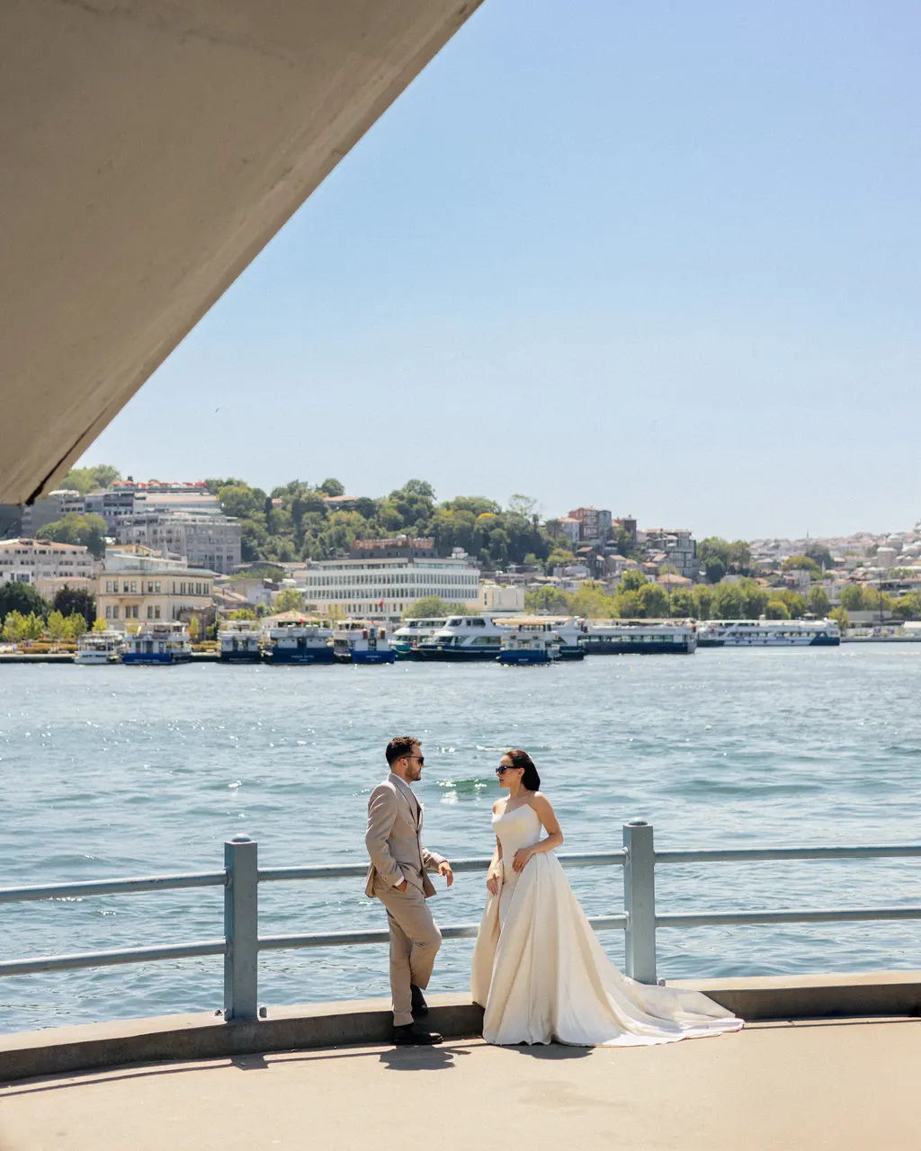 Esma & Gökalp, İstanbul dış çekimi — kare 13
