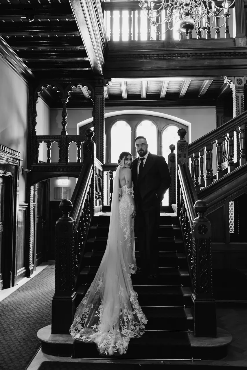 Neslihan & Calvin, Düsseldorf dış çekimi — kare 18