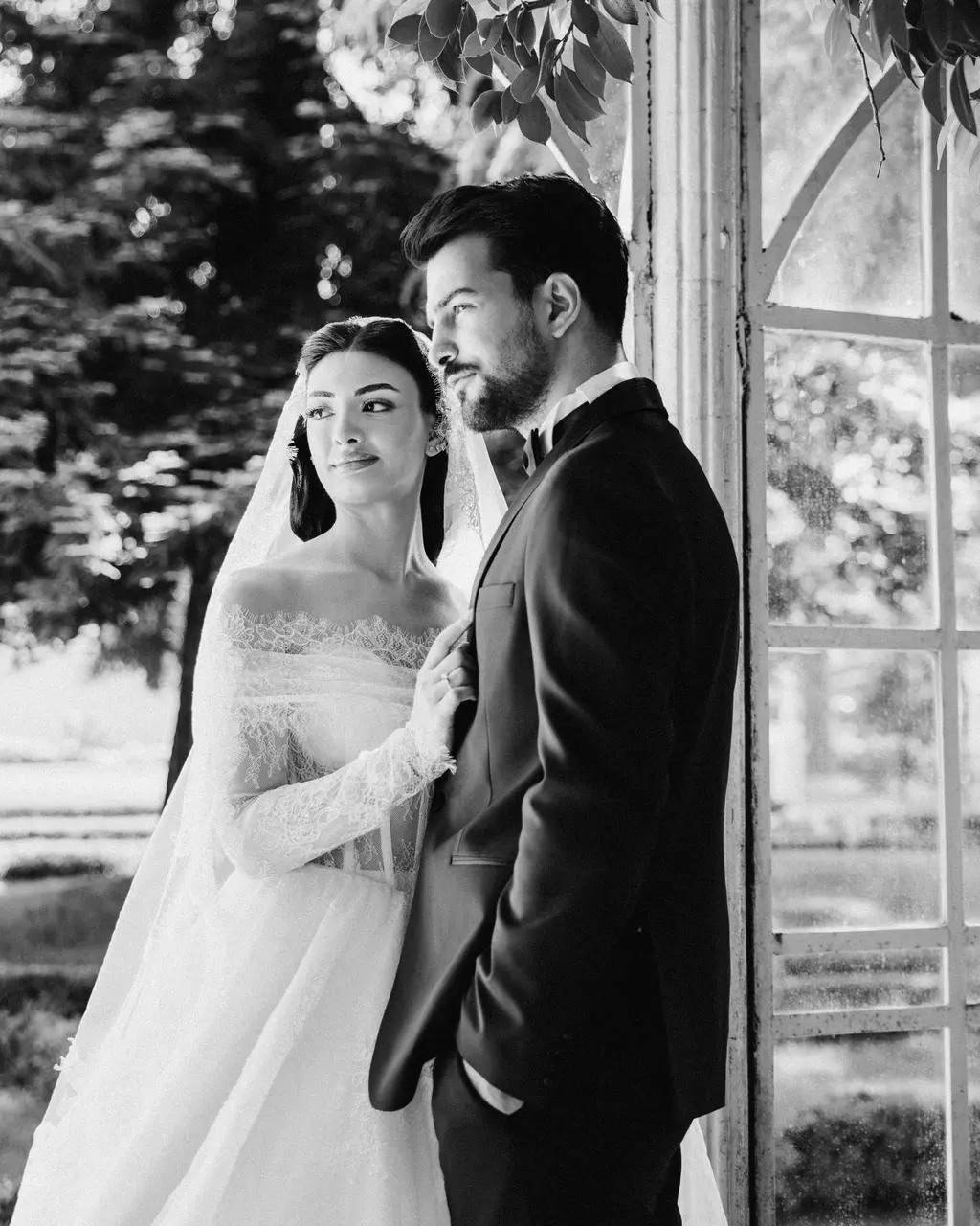 Neslihan & Muhammed, Maslak Kasrı dış çekimi — kare 7