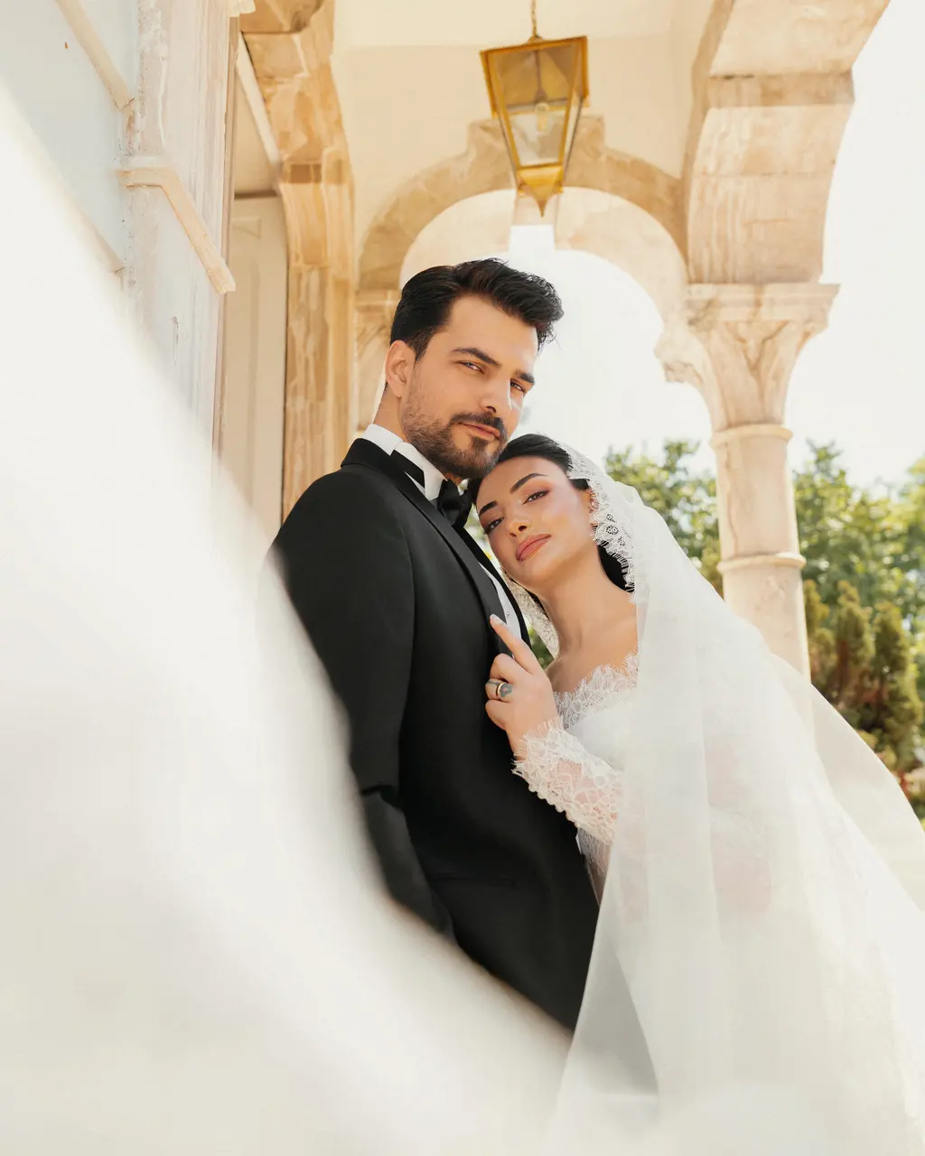 Neslihan & Muhammed, Maslak Kasrı dış çekimi — kare 12